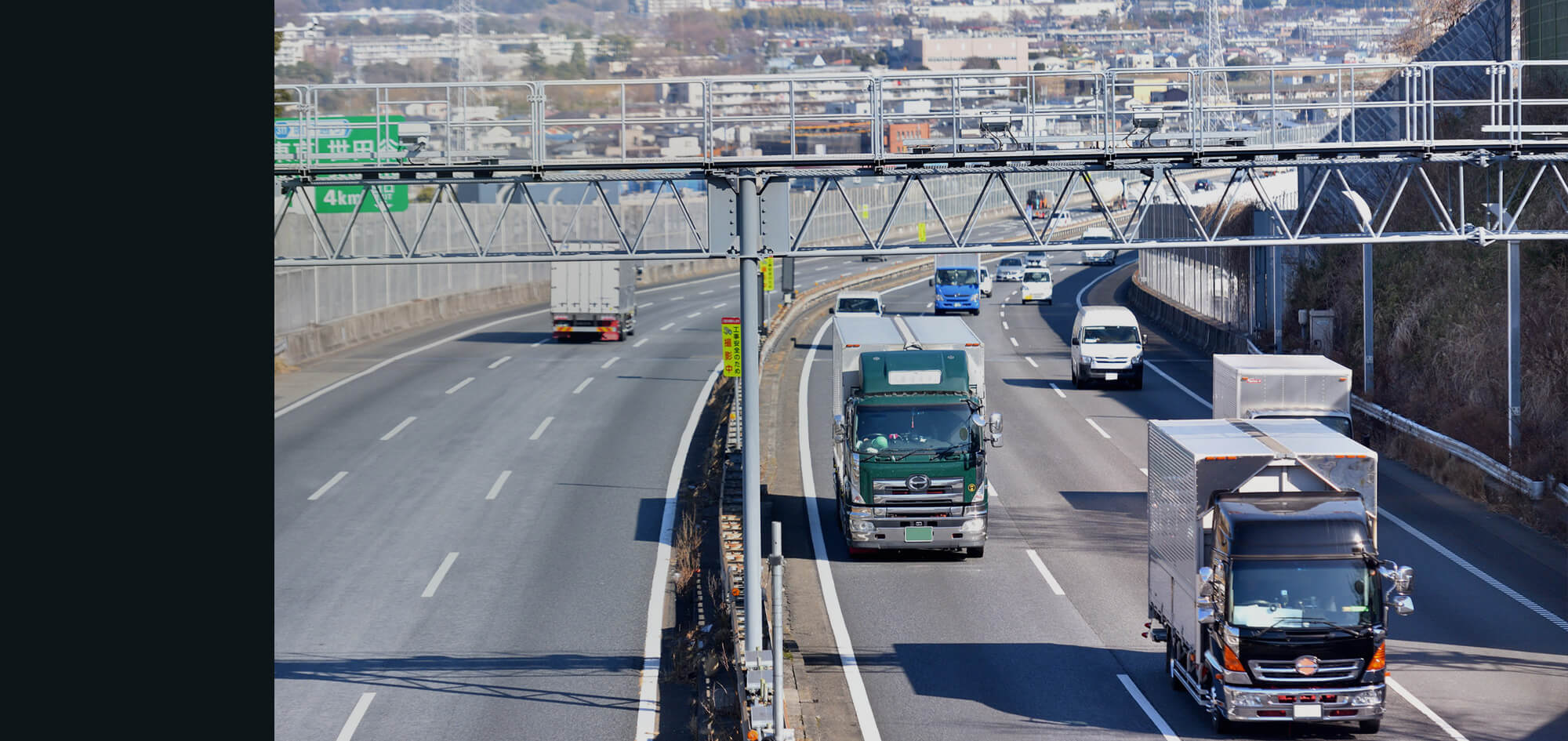 運ぶのは荷物だけじゃない。信頼と責任を胸に、今日も走り続ける。～安全第一の運行で物流を支える、有限会社ナンユー～